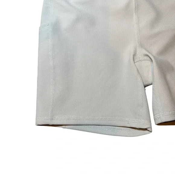 RBX Woman’s Cream Ribbed Bike Short Size Small - Picture 2 of 8
